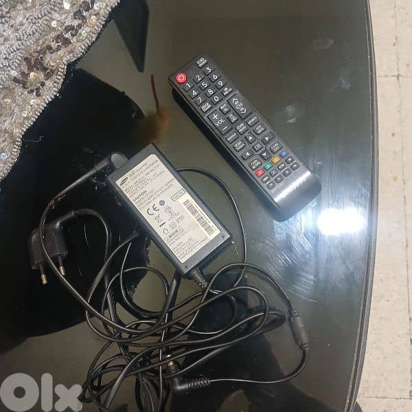 tv samsung 32 insh not smart 2