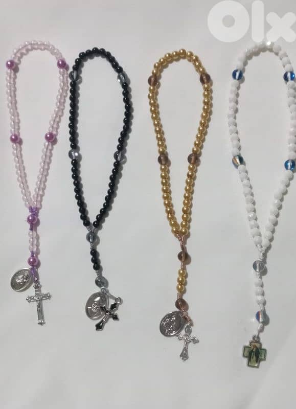 صناعت مسابح بجميع اللوان والقياسات على  الطلب  للاتصال 76.698770 2