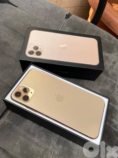iPhone 11 pro max super clean water resistant