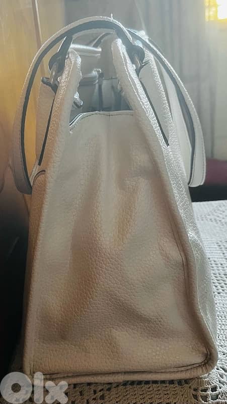 Nine West White Leather Double-Zip Tote Bag with Four Compartments 2