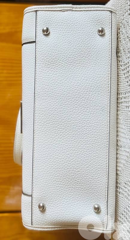 Nine West White Leather Double-Zip Tote Bag with Four Compartments 3