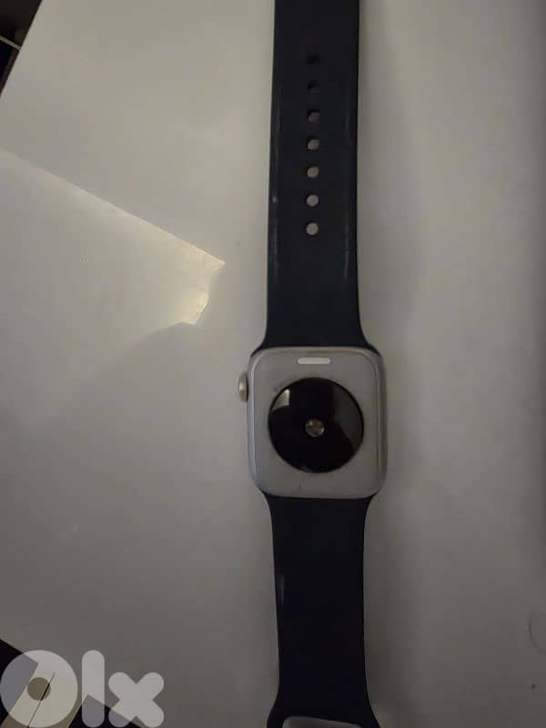 Iphone 13 + Apple Watch perfect condition 4