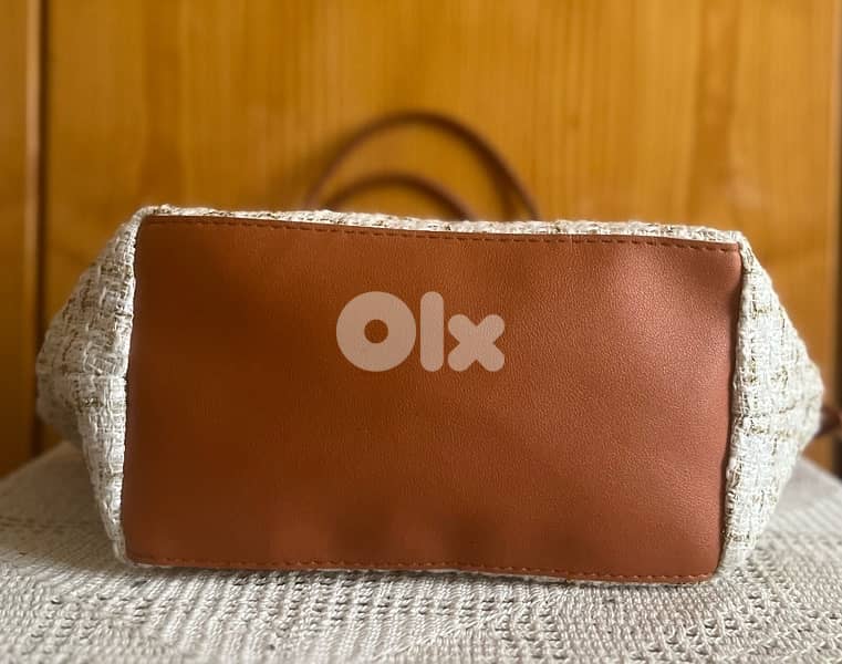 Cream Bouclé Tweed With Metallic Gold Threads Bag 2