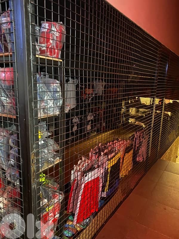 تجهيز كافة انواع ابواب الحديد و الدفاعات والخيم Majority of metal work 9