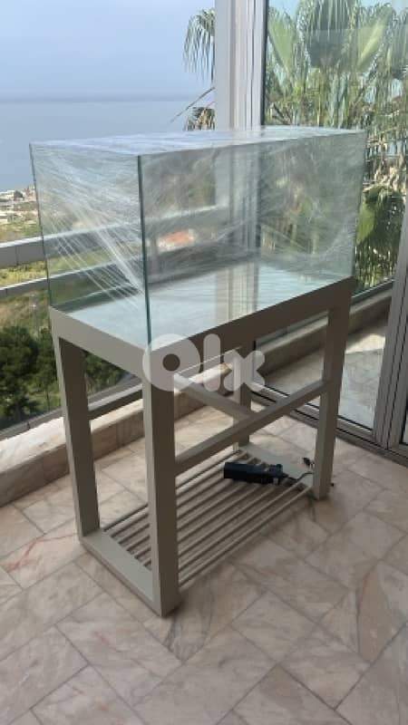 aquarium with stand 0