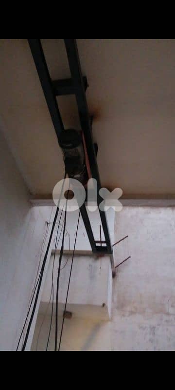 ونش حديد مع سكة يعمل ع الاشتراك و الكهرباء 225$ negotiable