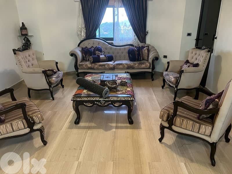 صالون 5 قطع خشب زان مع طاولة نص بعدو شبه جديد للتواصل 81535058 1