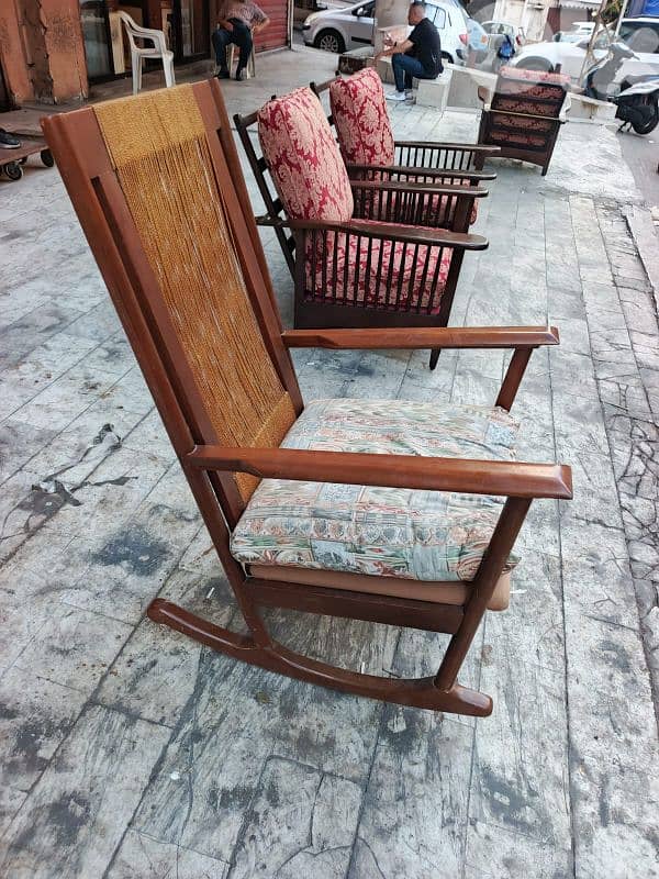 كرسي هزاز خيزران انتيك مميزة 4