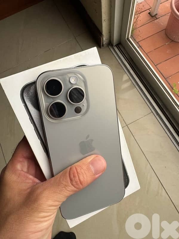 iphone 15 pro 256g natural titanium 0