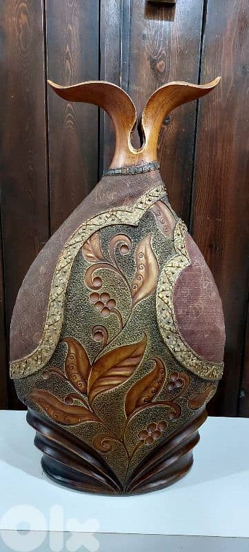 wood vase