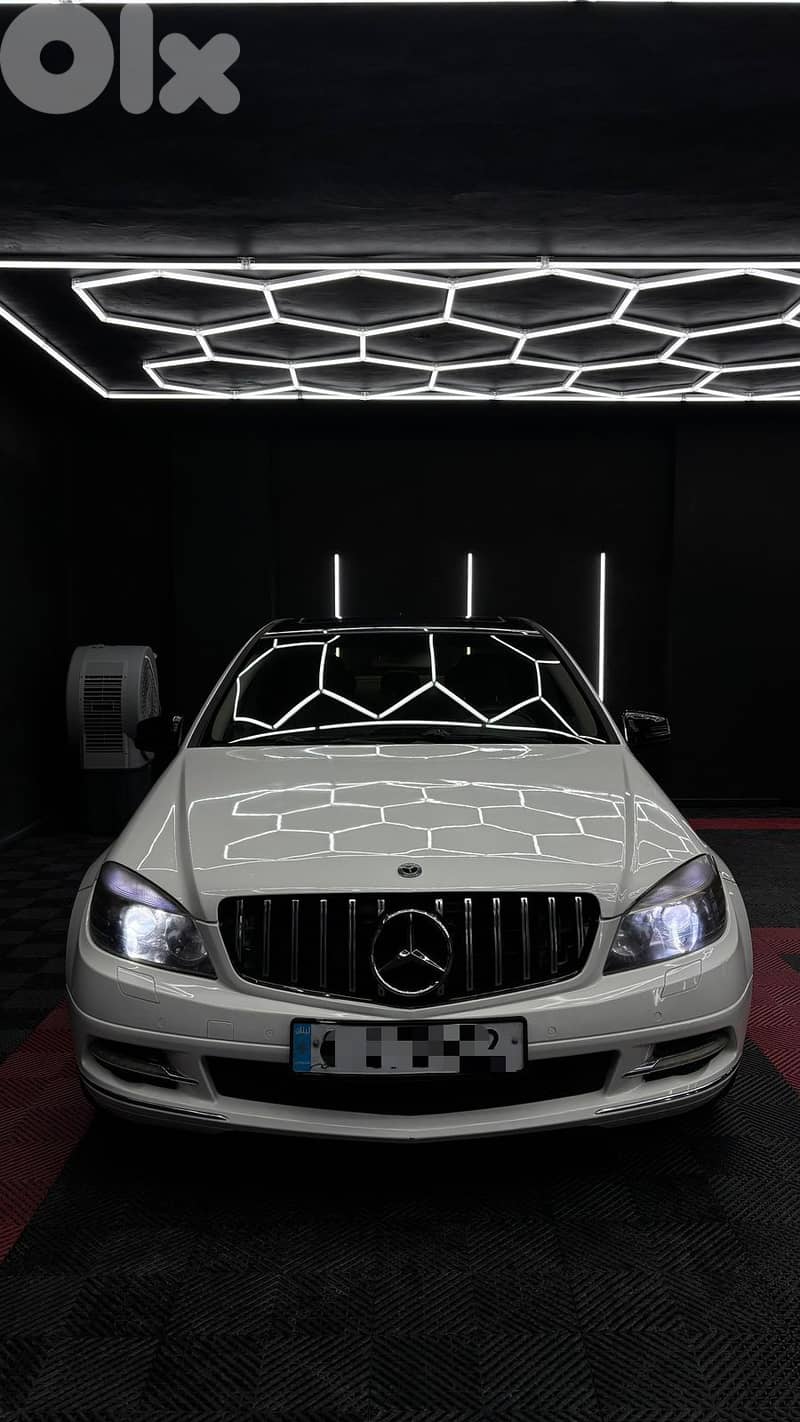 Mercedes-Benz C-Class 2011 0