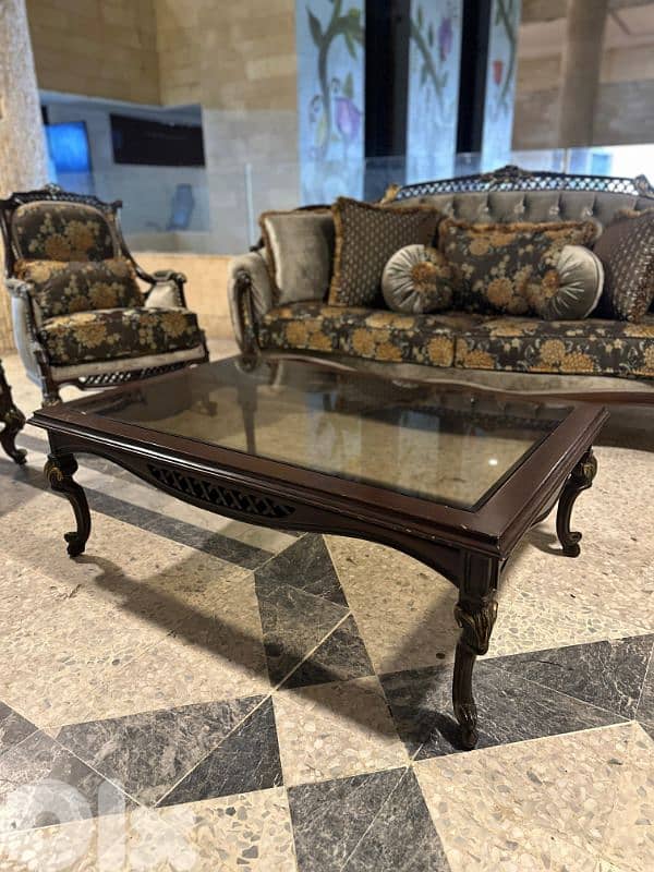 طقم كنبايات حفر خشب زان خمس قطع وطاولة 5