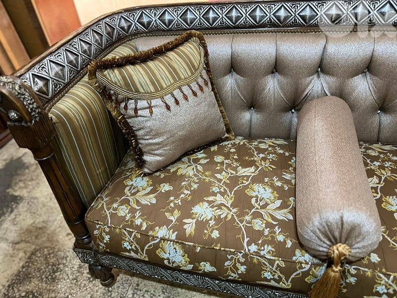 طقم كنبايات حفر خشب زان ست قطع وطقم طاولات 5