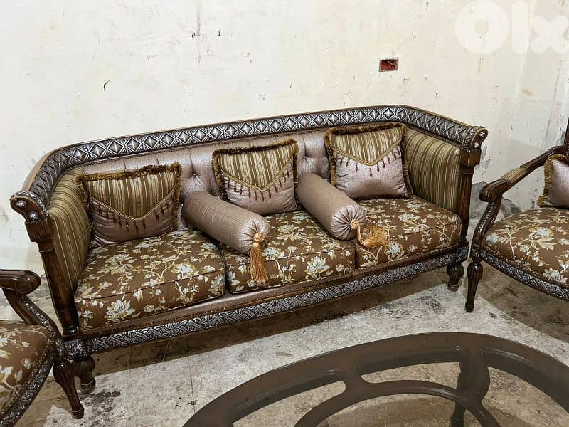 طقم كنبايات حفر خشب زان ست قطع وطقم طاولات 8