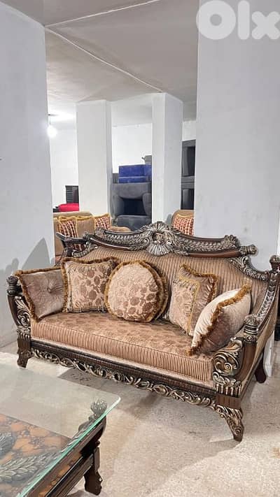 طقم كنبايات حفر خشب زان ملكي ست قطع وطقم طاولات