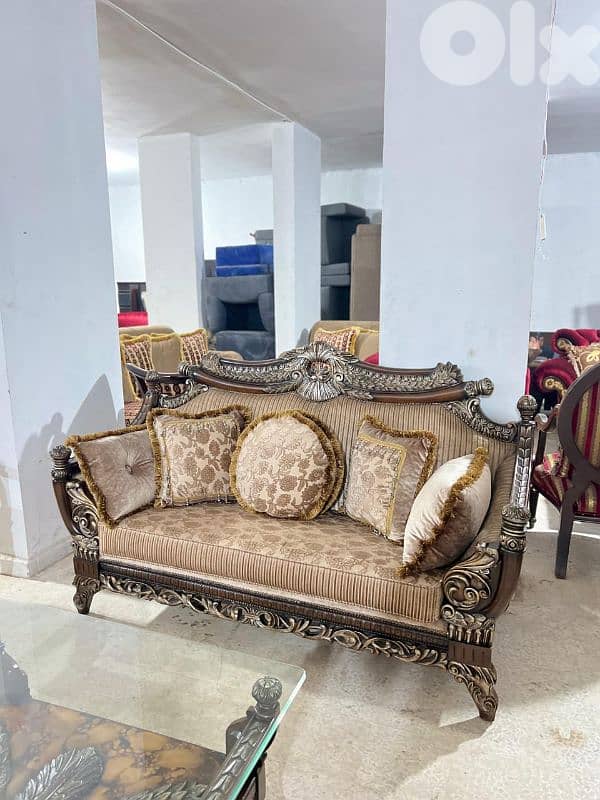 طقم كنبايات حفر خشب زان ملكي ست قطع وطقم طاولات 3