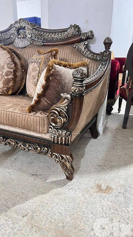 طقم كنبايات حفر خشب زان ملكي ست قطع وطقم طاولات 4