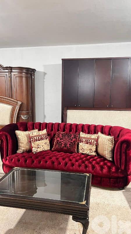 طقم كنبايات خشب زان خمس قطع وطاولة 2