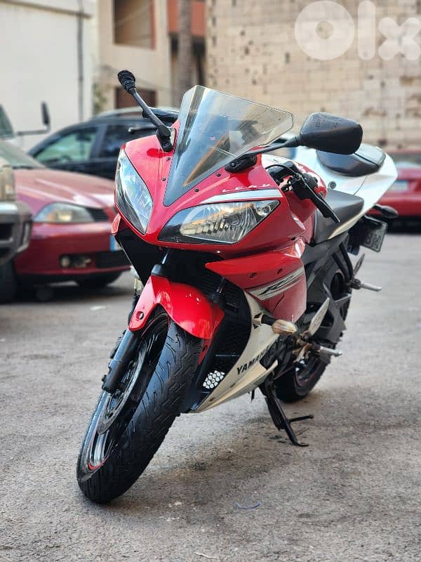 Yamaha R15 0