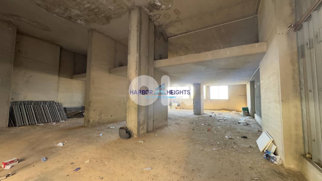 Showroom in Rawche صالة عرض في الروشة 0