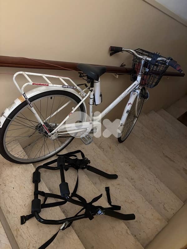 white italien woman bicycle 2