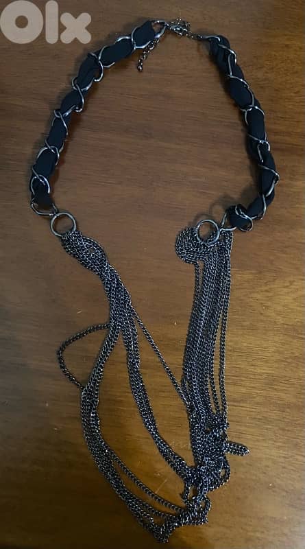 bulk lot of Fashion jewelry Bracelets ans necklaces 10