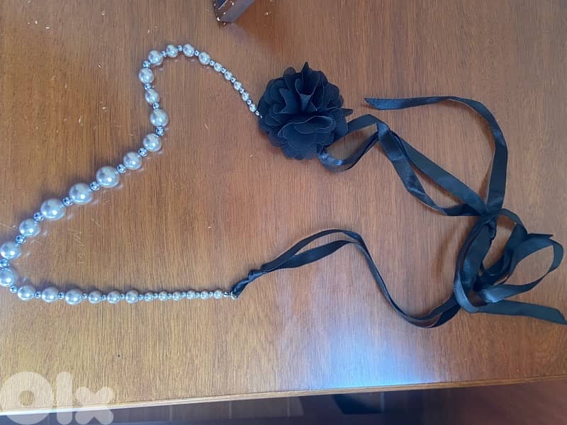 bulk lot of Fashion jewelry Bracelets ans necklaces 12