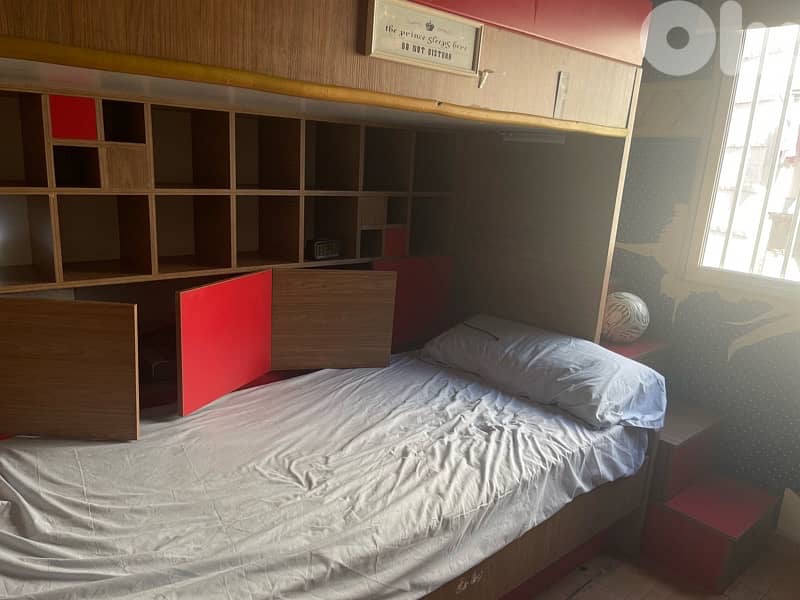 سرير طابقين بحالة جيدة جدا وبمتانة وبنوعية ممتازة خشب double. 1