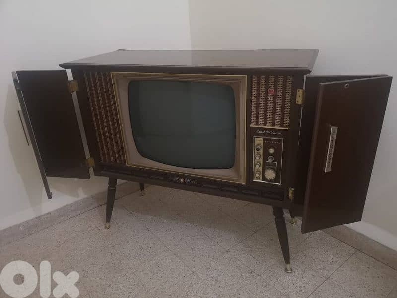 old tv 0