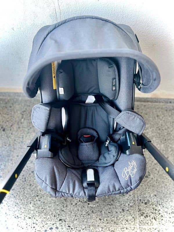 Stroller turns into car seat  03659469 120$ used 2times 2