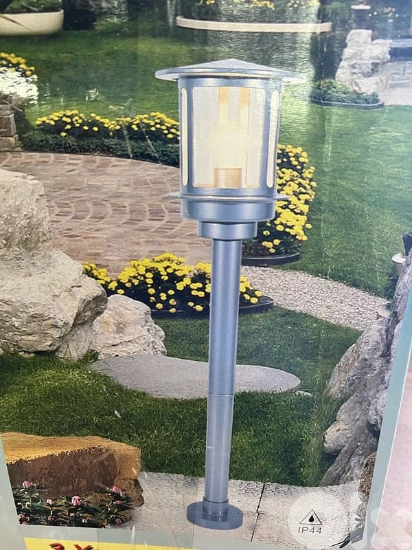 Outdoor garden lamp stand 0
