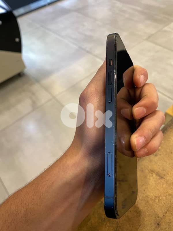 iphone 14 very good condition 3