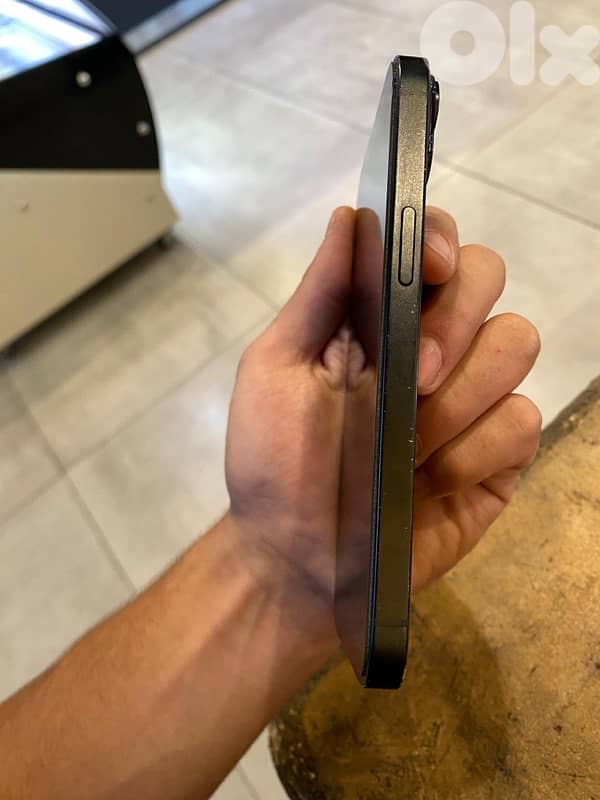 iphone 14 very good condition 4