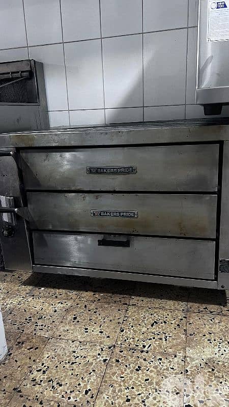 Baker price made USA Gaz oven  حالة ممتازة  1500-$ 0