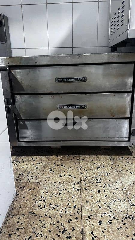 Baker price made USA Gaz oven  حالة ممتازة  1500-$ 1