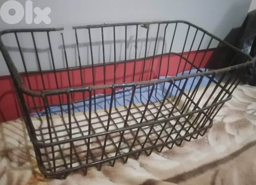 سلة حديد للموتسيكل 0