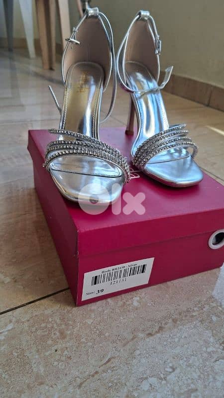 Belinda Silver heels 39 5