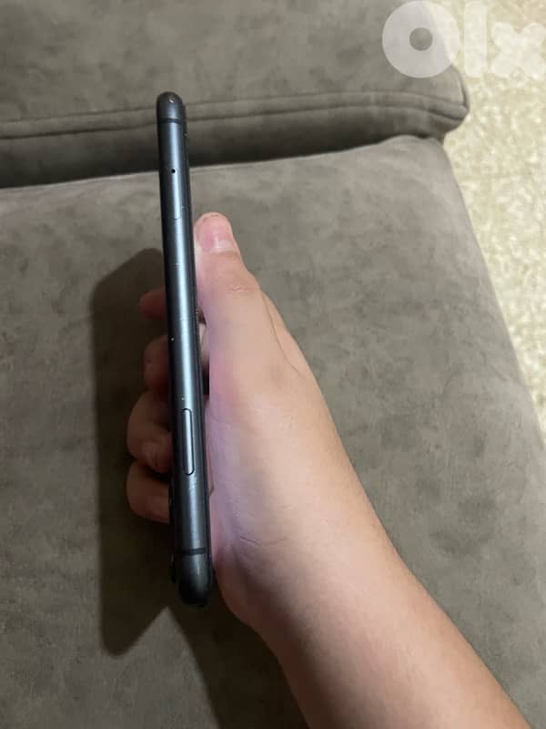 iphone 11 for sale 4