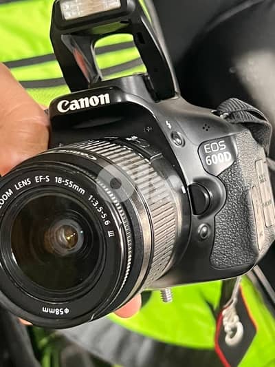 600d with 2 lens