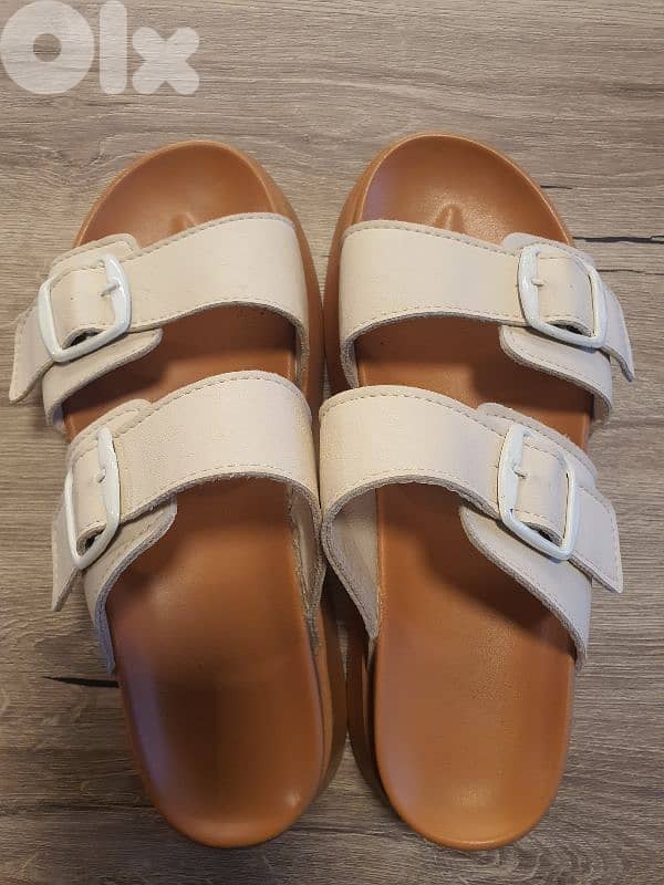 صندل بيج قياس ٤٠ 0