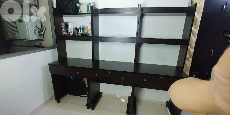 Study desk & closet 3