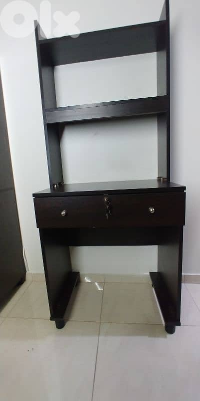 Study desk & closet 7