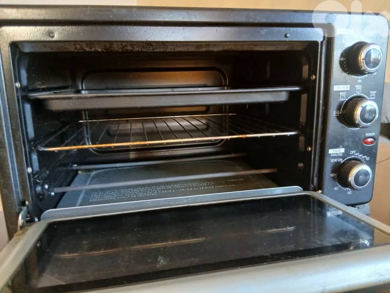 Midea Toaster Oven 1