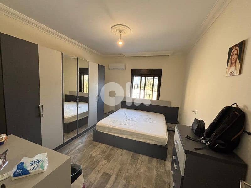 Bedroom items barely used 3