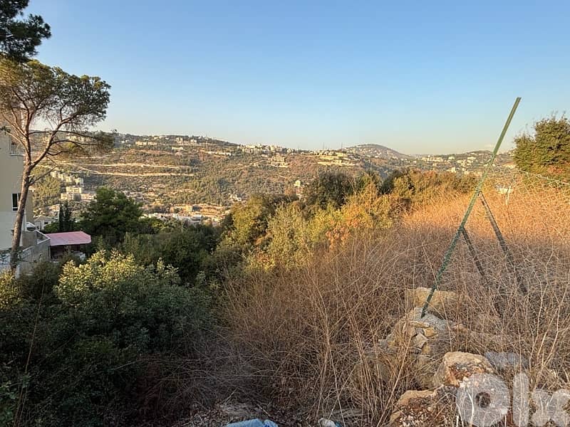 للبيع ارض ٨٥٥ م٢ بدادون، طريق رئيسي / سكني- تجاري 0