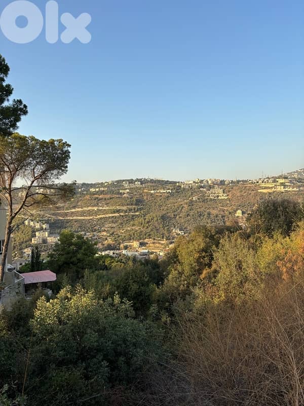 للبيع ارض ٨٥٥ م٢ بدادون، طريق رئيسي / سكني- تجاري 1