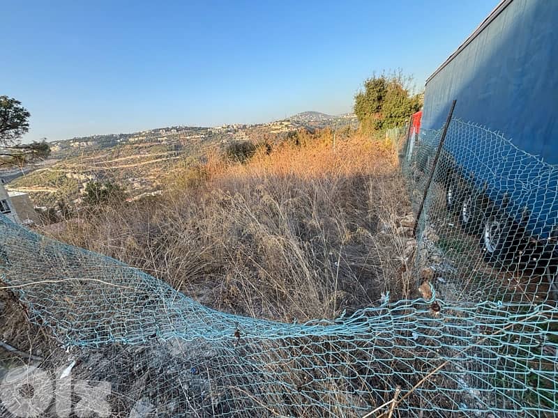 للبيع ارض ٨٥٥ م٢ بدادون، طريق رئيسي / سكني- تجاري 2