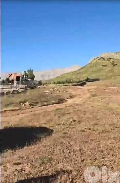 L19558 - 1,800 SQM Land With Panoramic View For Sale in Zaarour 1