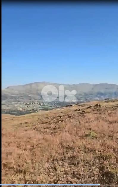 L19558 - 1,800 SQM Land With Panoramic View For Sale in Zaarour 3