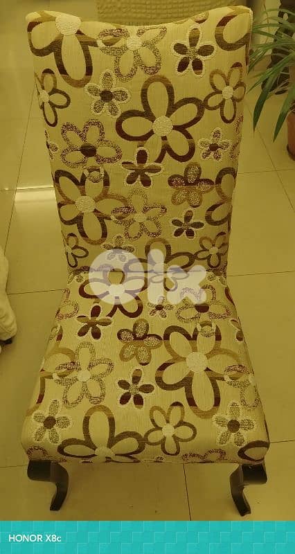 negotiable Dining table with his dining chairs 3